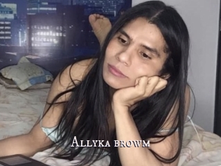 Allyka_browm