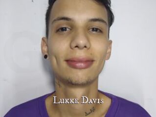 Lukke_Davis