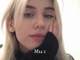 Mia_z