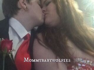 Mommybabywolfies