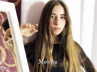 Monica_