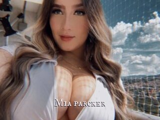 Mia_parcker