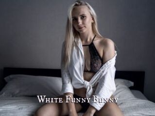 White_Funny_Bunny